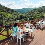 Bed & Breakfast Osrodek Wypoczynkowy Pod Debem Wojtowice
