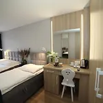 Osrodek Wypoczynkowy Pod Debem Bed & Breakfast Wojtowice