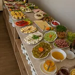Osrodek Wypoczynkowy Pod Debem Bed & Breakfast 3*