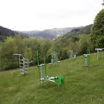 Osrodek Wypoczynkowy Pod Debem 3*