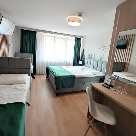 Bed & Breakfast Osrodek Wypoczynkowy Pod Debem