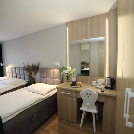 Osrodek Wypoczynkowy Pod Debem Bed & Breakfast Wojtowice