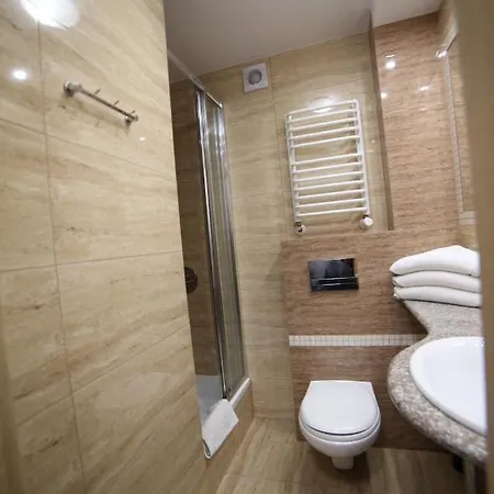 Osrodek Wypoczynkowy Pod Debem Bed & Breakfast 3*