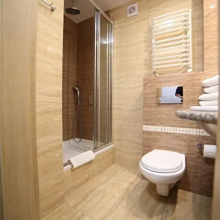 Bed & Breakfast Osrodek Wypoczynkowy Pod Debem