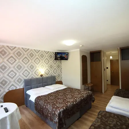 Osrodek Wypoczynkowy Pod Debem Bed & Breakfast