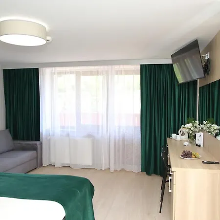 Osrodek Wypoczynkowy Pod Debem Bed & Breakfast 3*