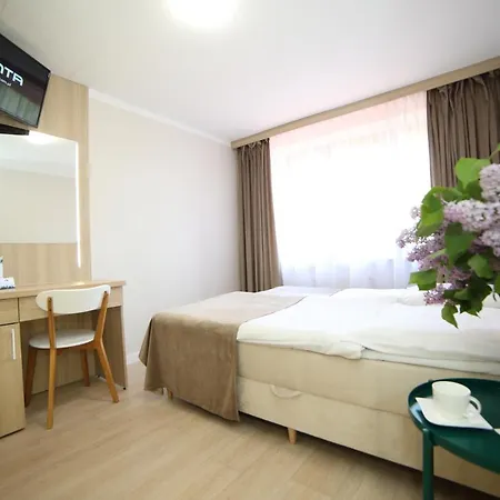 Bed & Breakfast Osrodek Wypoczynkowy Pod Debem 3*