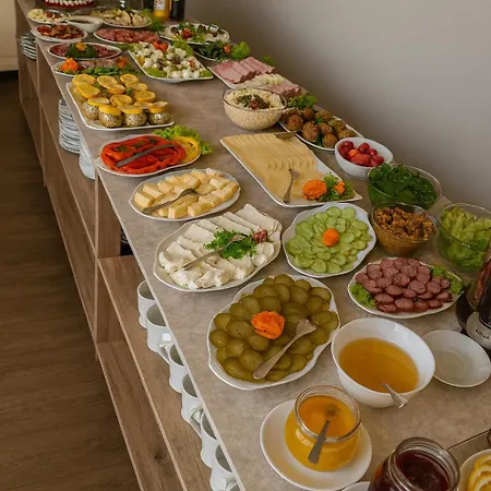 Osrodek Wypoczynkowy Pod Debem Bed & Breakfast 3*