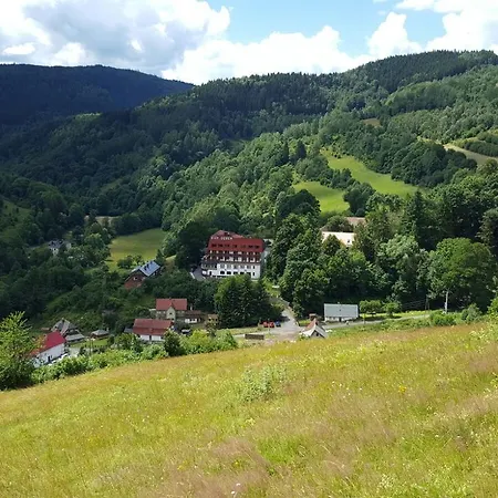 Osrodek Wypoczynkowy Pod Debem 3*