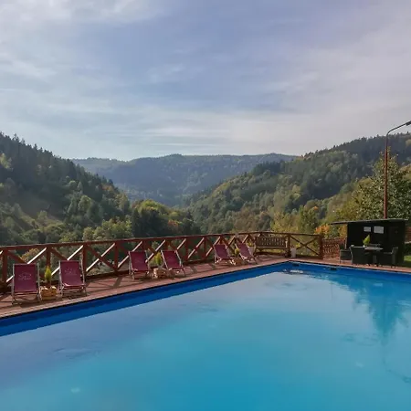 Osrodek Wypoczynkowy Pod Debem Panzió